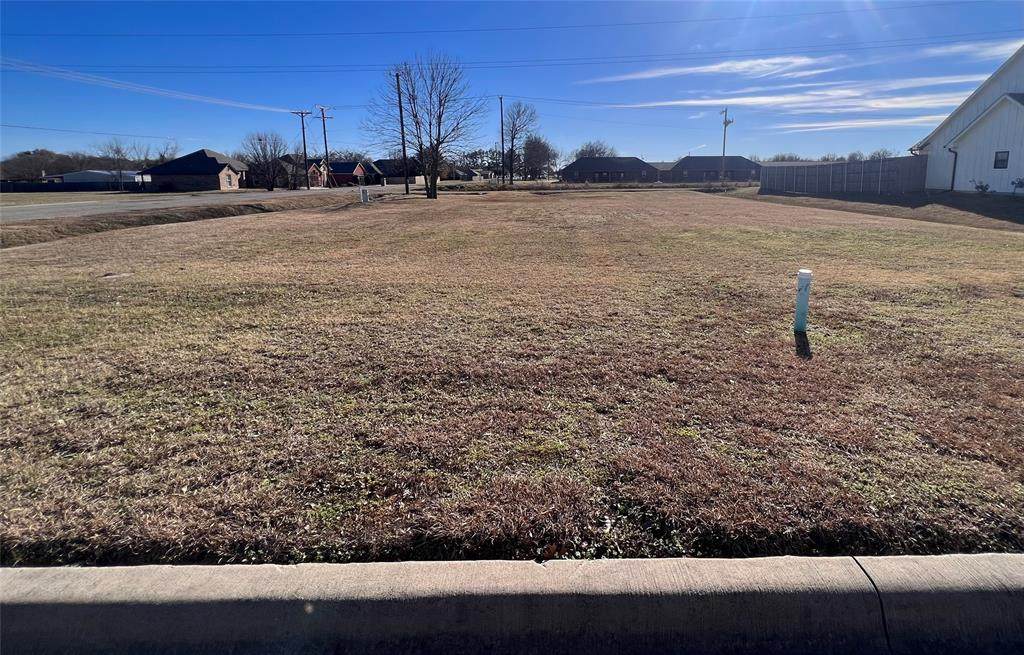 1501 Deer Trail - Photo 1