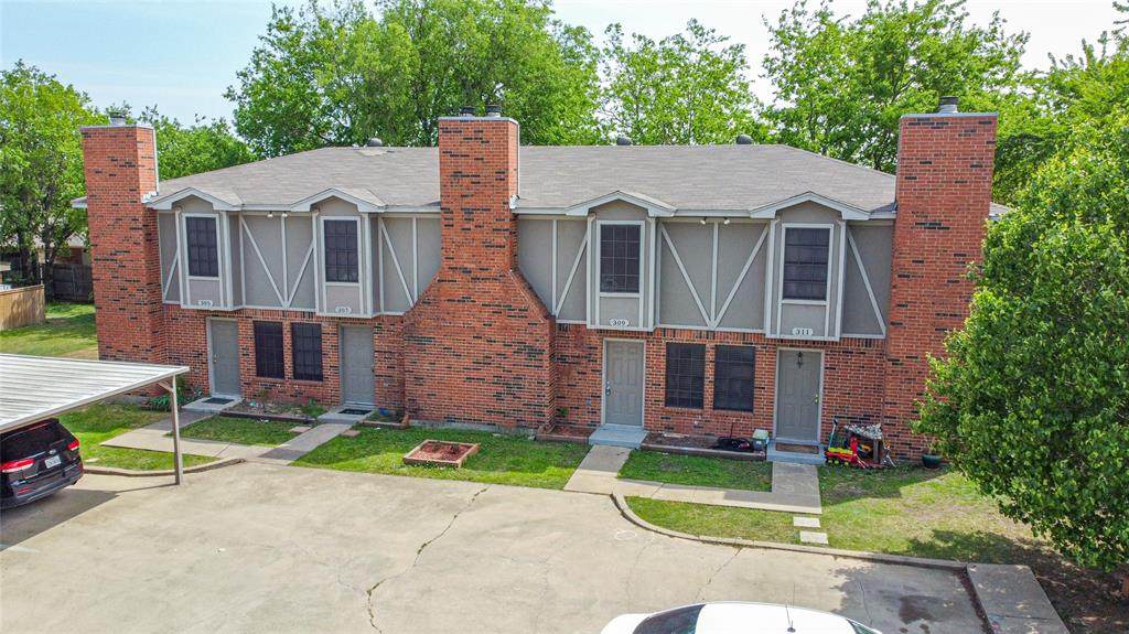305 Cambridge Drive - Photo 1