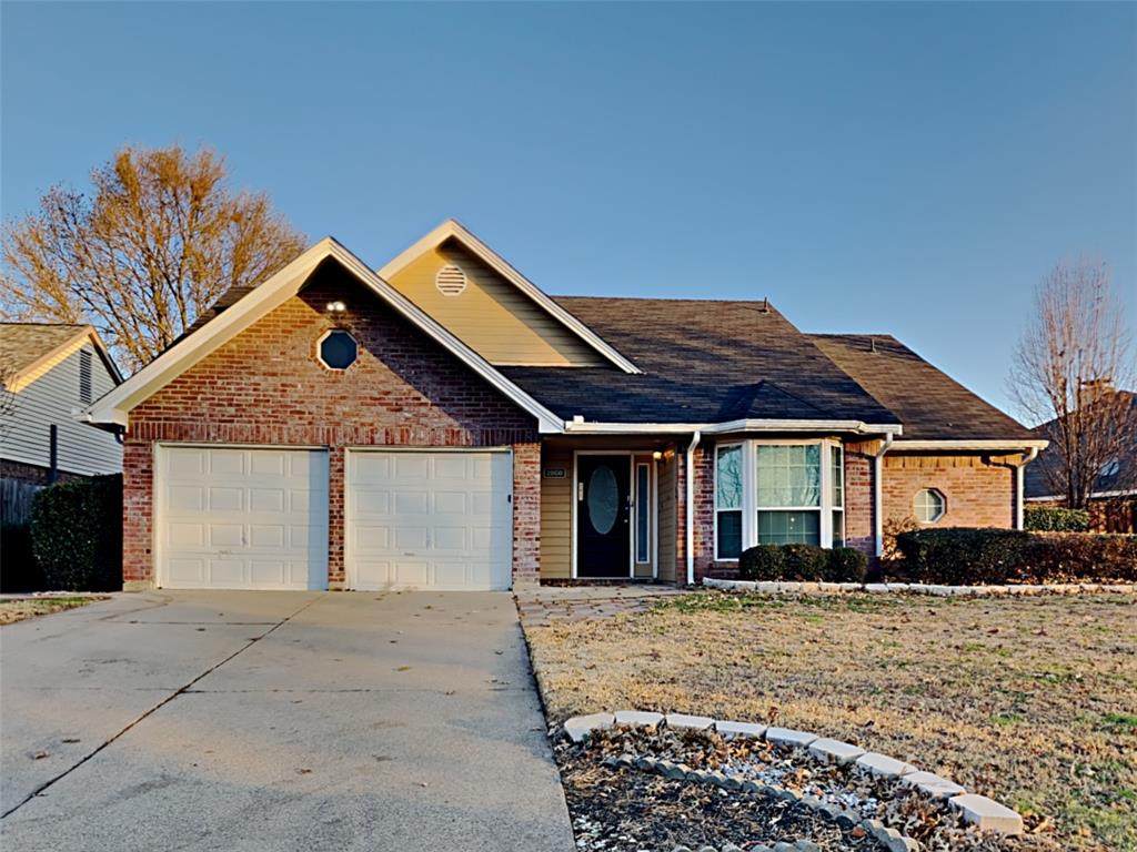 2808 Sommerset Drive - Photo 1