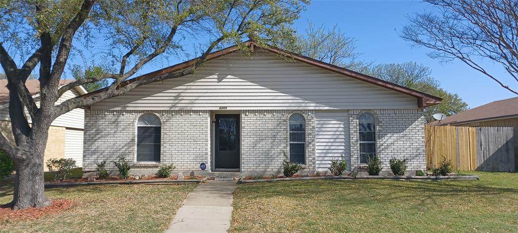 3305 Kenwood Drive - Photo 1