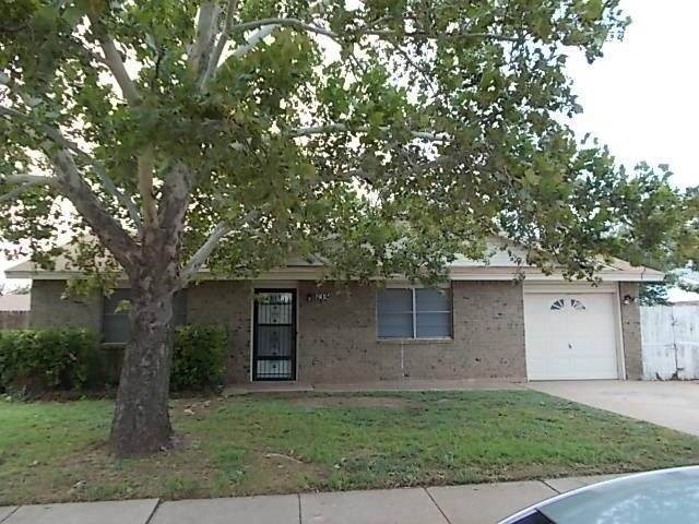 802 Alameda Road - Photo 1