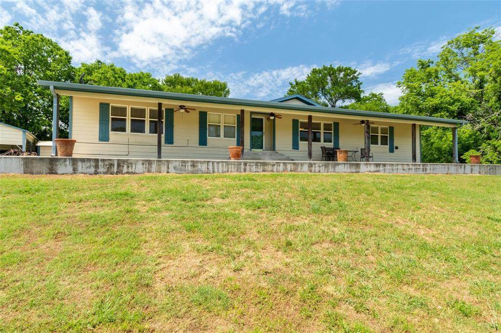 2001 Private Road 5442 - Photo 1