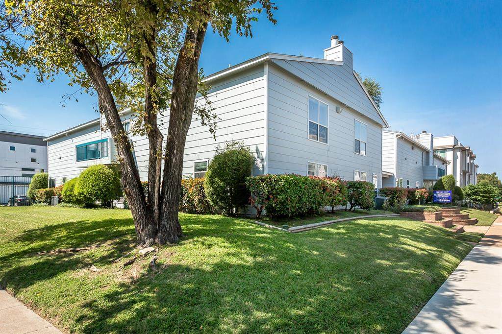 1901 Fitzhugh Avenue - Photo 1