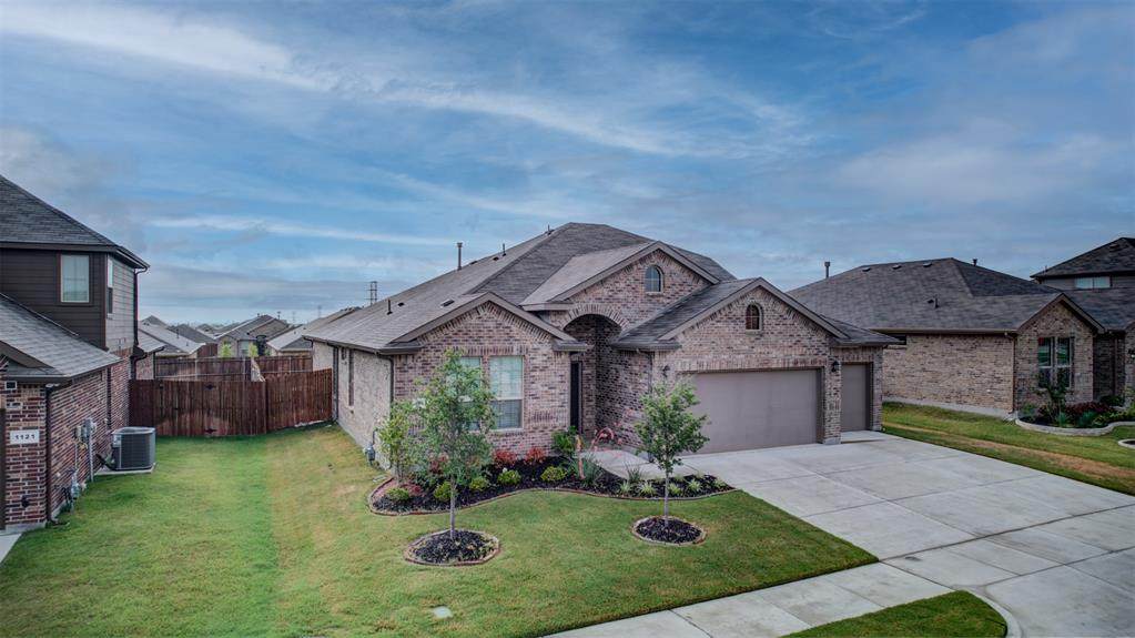 1117 Scotney Lane - Photo 1