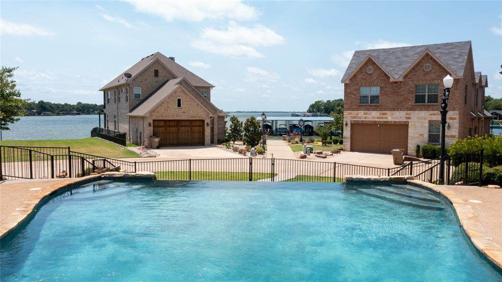172 Marina Drive - Photo 1