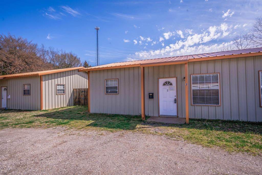 230 Private Road 8419 - Photo 1
