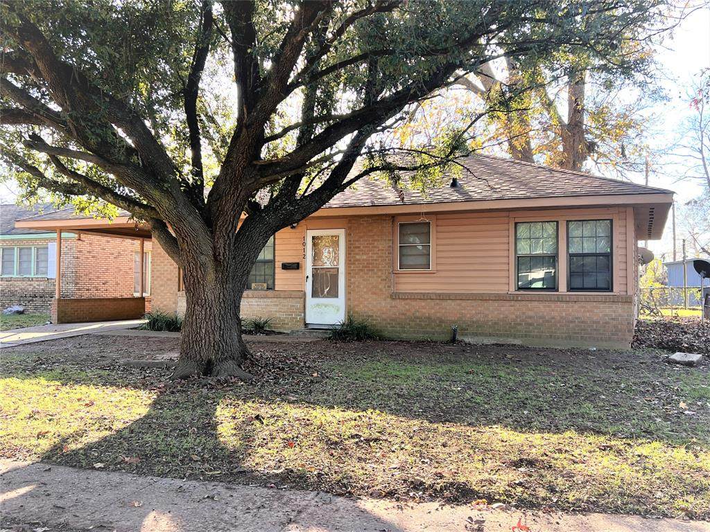 1012 Wanda Drive - Photo 1