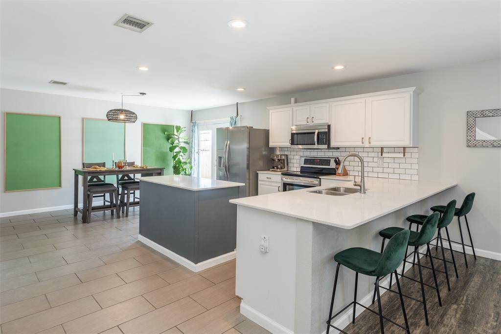 9729 Manassas Road - Photo 1