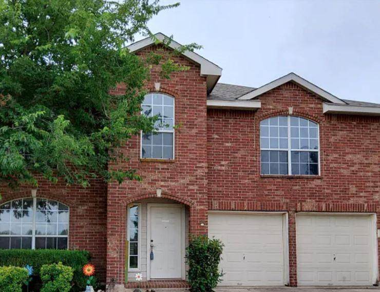 709 Fox Hunt Trail - Photo 1