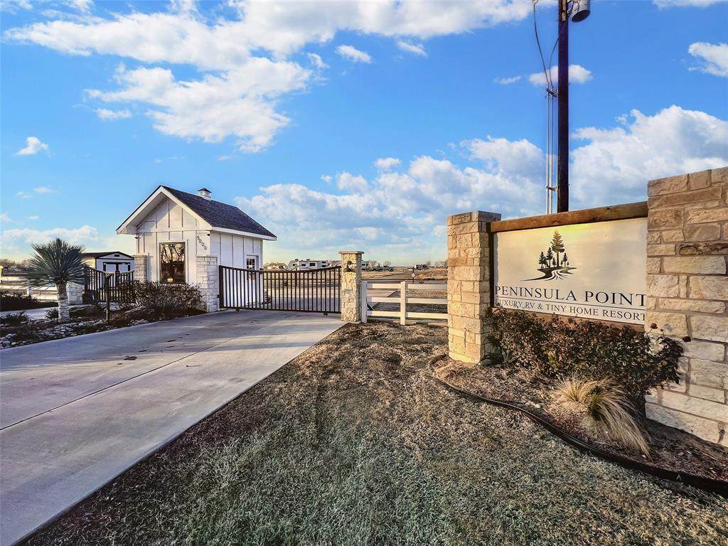 6154 Peninsula Road - Photo 1