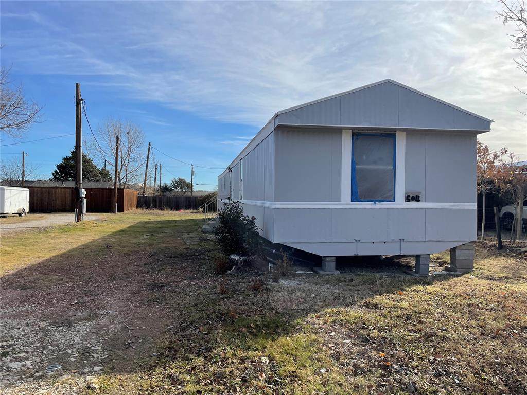 504 Allen Street - Photo 1