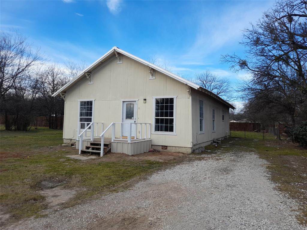 610 13th Street - Photo 1
