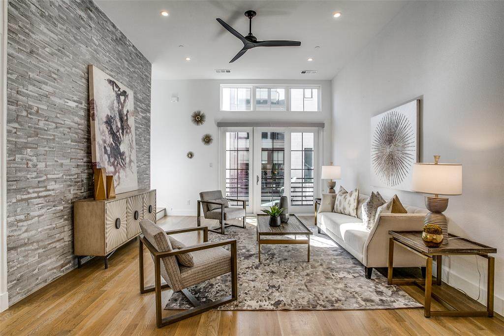 3200 Ross Avenue - Photo 1