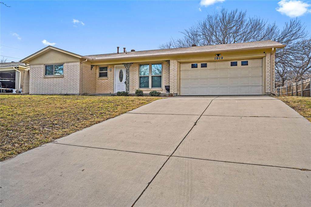 1012 Ferndale Avenue - Photo 1
