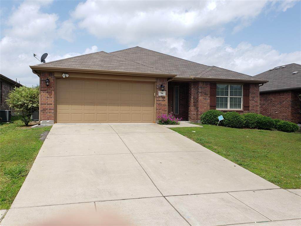 706 Creekview Drive - Photo 1