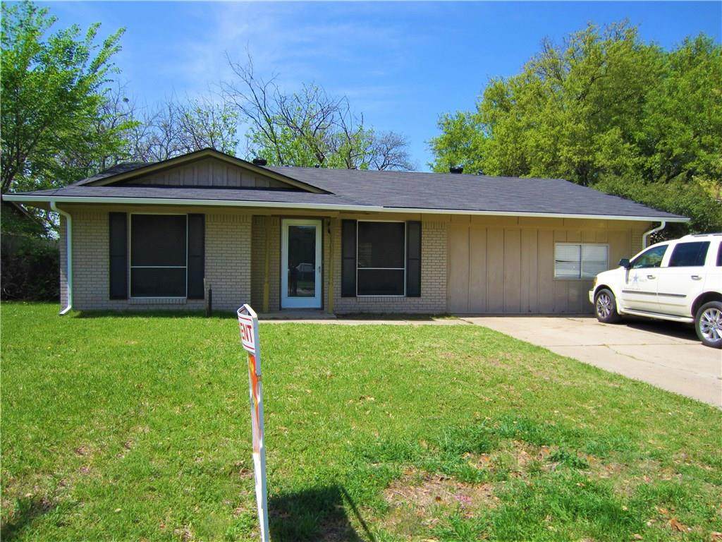 2921 Bell Avenue - Photo 1