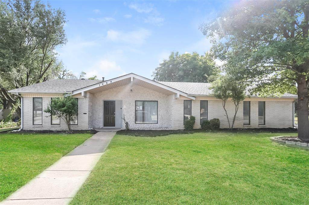 1425 Hurstview Drive - Photo 1