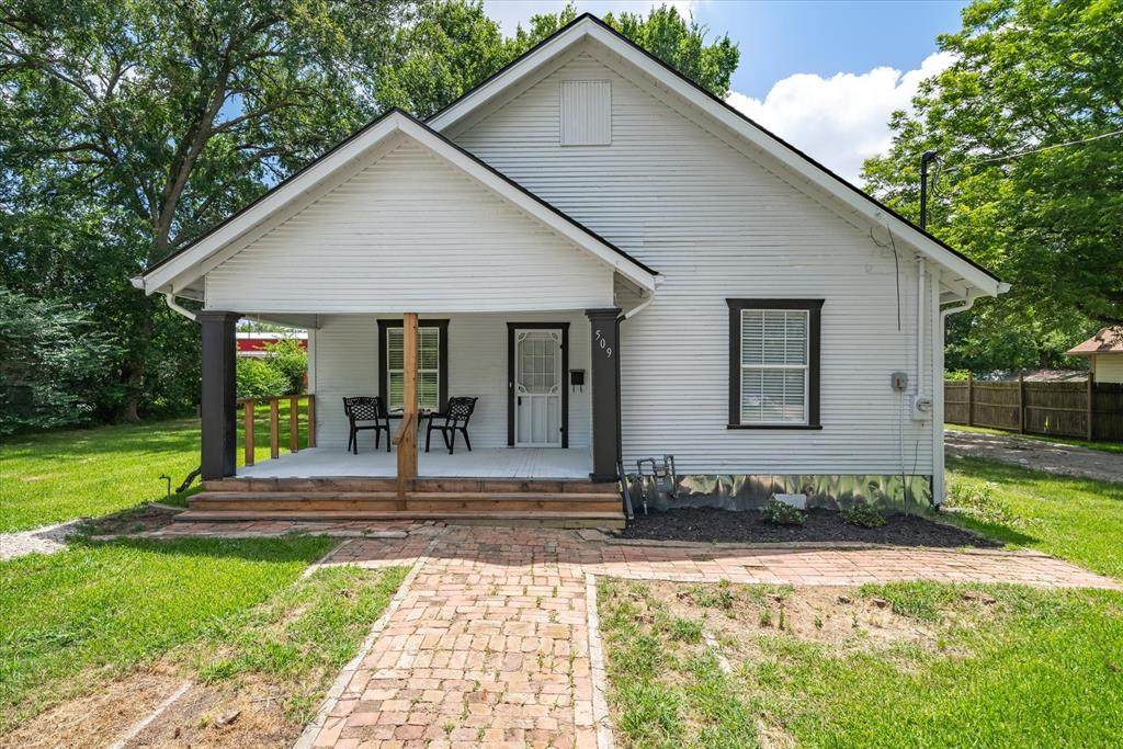 509 Highland Avenue - Photo 1