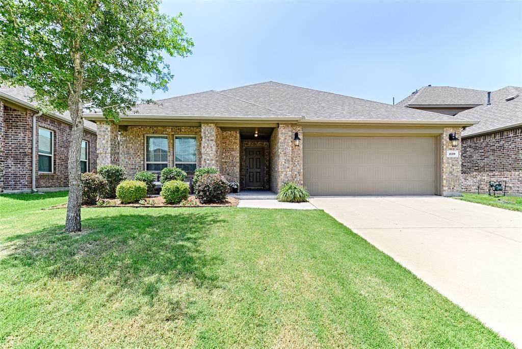 220 Noel Drive - Photo 1
