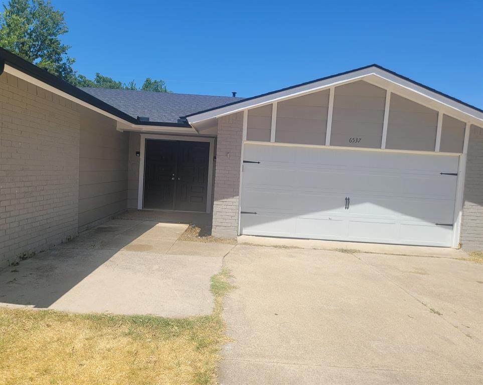 6537 Wakefield Road - Photo 1