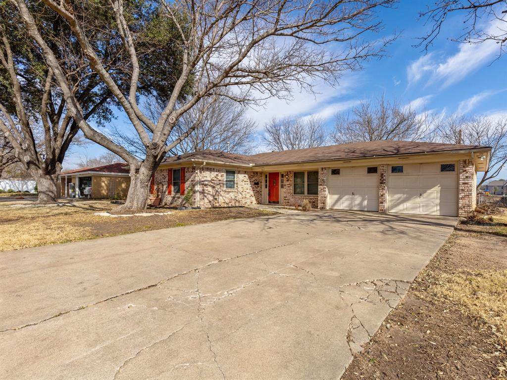 307 Ables Street - Photo 1