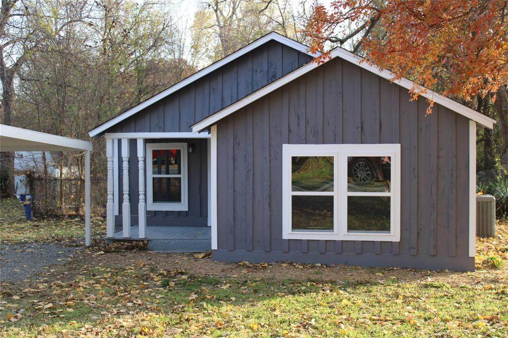 920 Dubois Street - Photo 1
