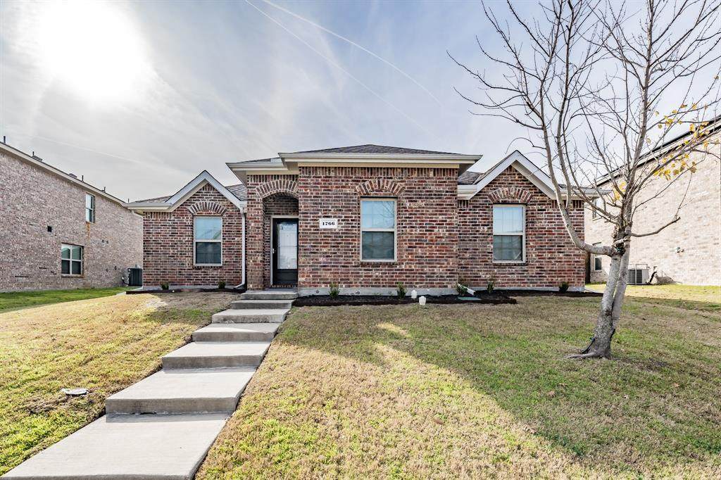1766 Pioneer Way - Photo 1