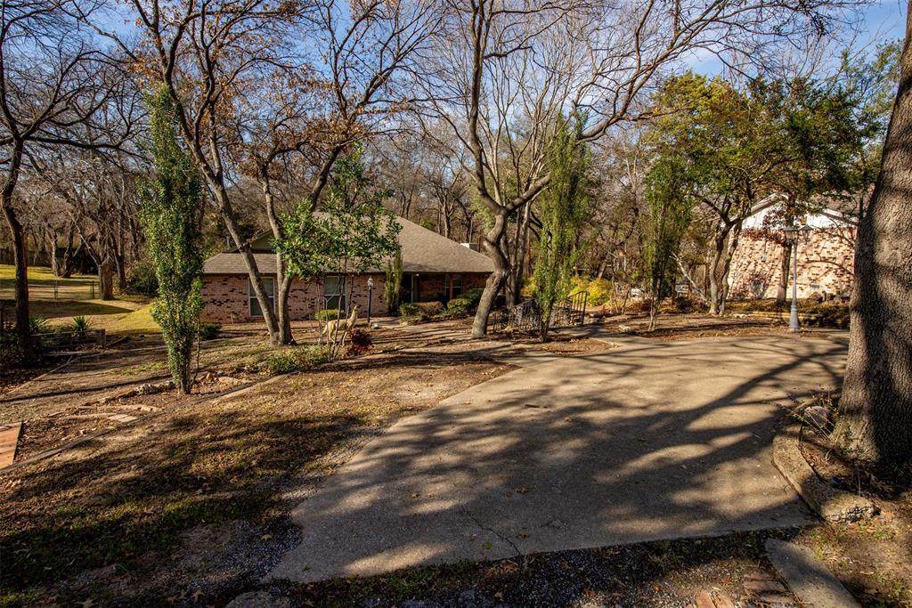 531 Longworth Boulevard - Photo 1
