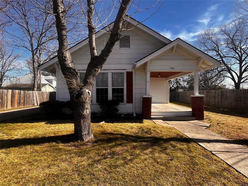 1504 Maloney Street - Photo 1