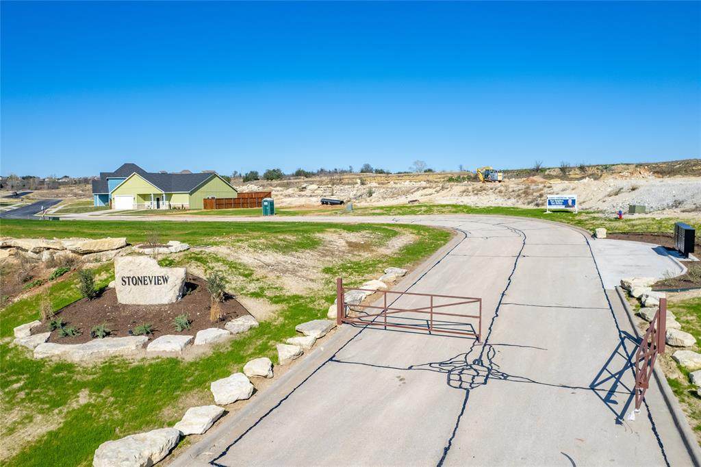 103 Mesa Drive - Photo 1