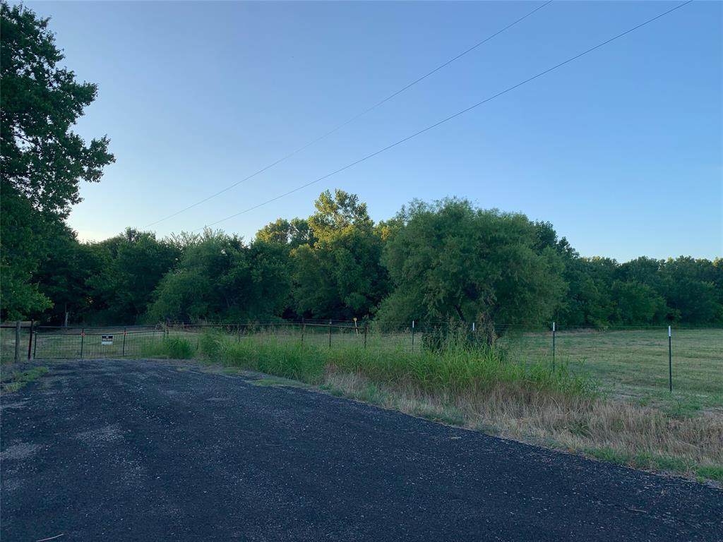 000 County Road 820 - Photo 1