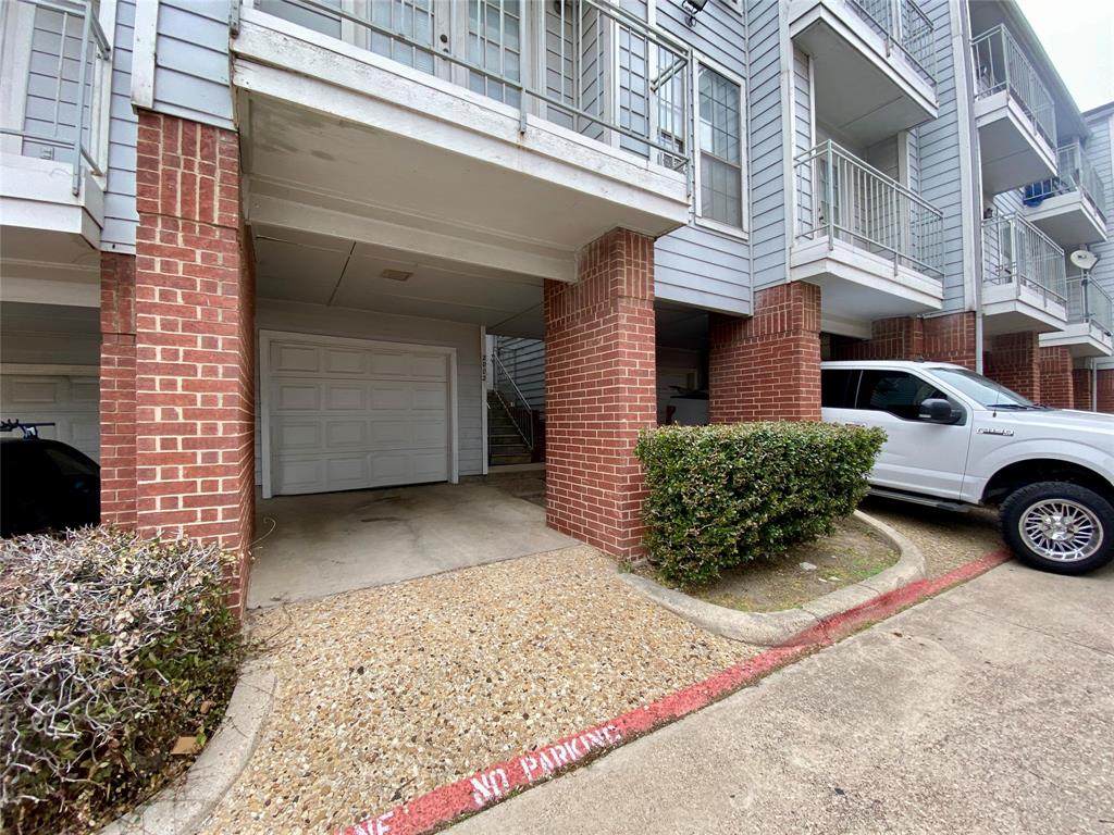9823 Summerwood Circle - Photo 1