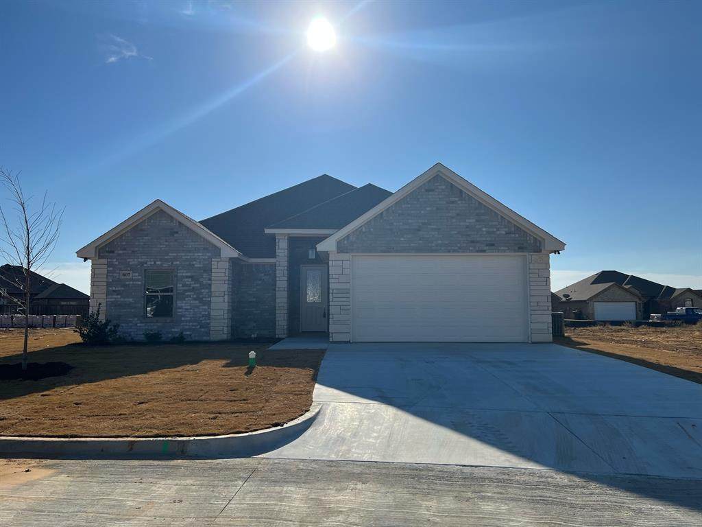 607 Violet Drive - Photo 1