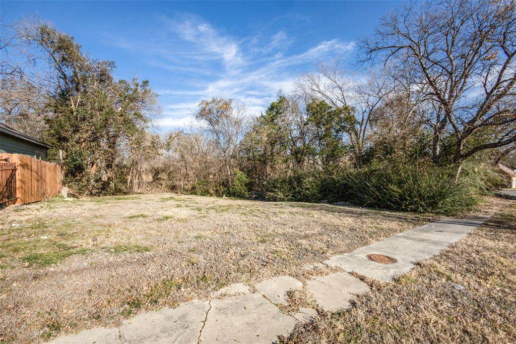 1637 Grinnell Street - Photo 1