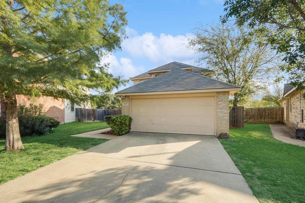 5037 Glenscape Trail - Photo 1