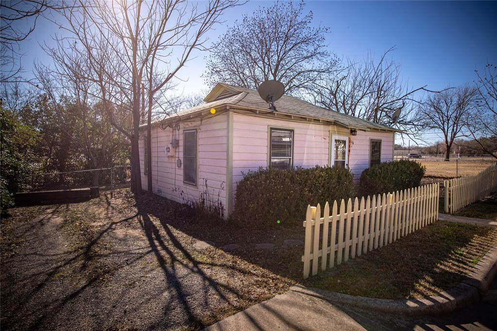 116 Barton Street - Photo 1
