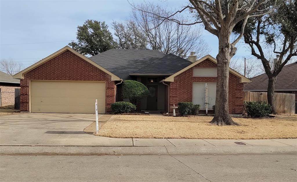 615 Azalea Drive - Photo 1