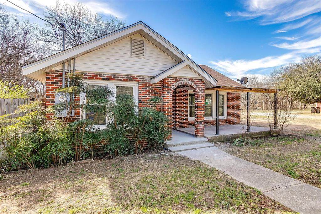 620 Ross Street - Photo 1