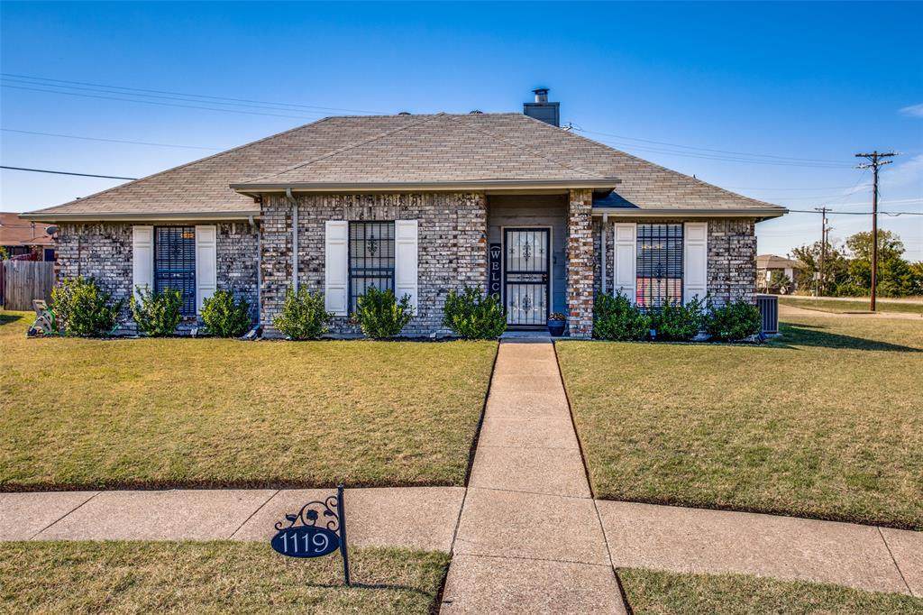 1119 Pepperidge Drive - Photo 1