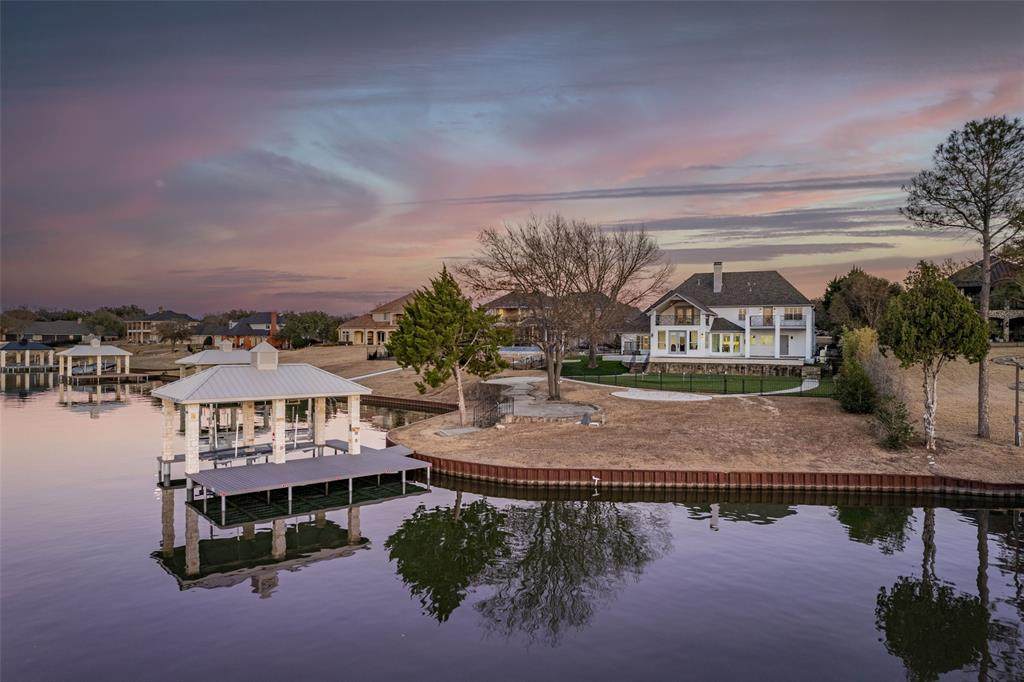 301 Drew Lane - Photo 1