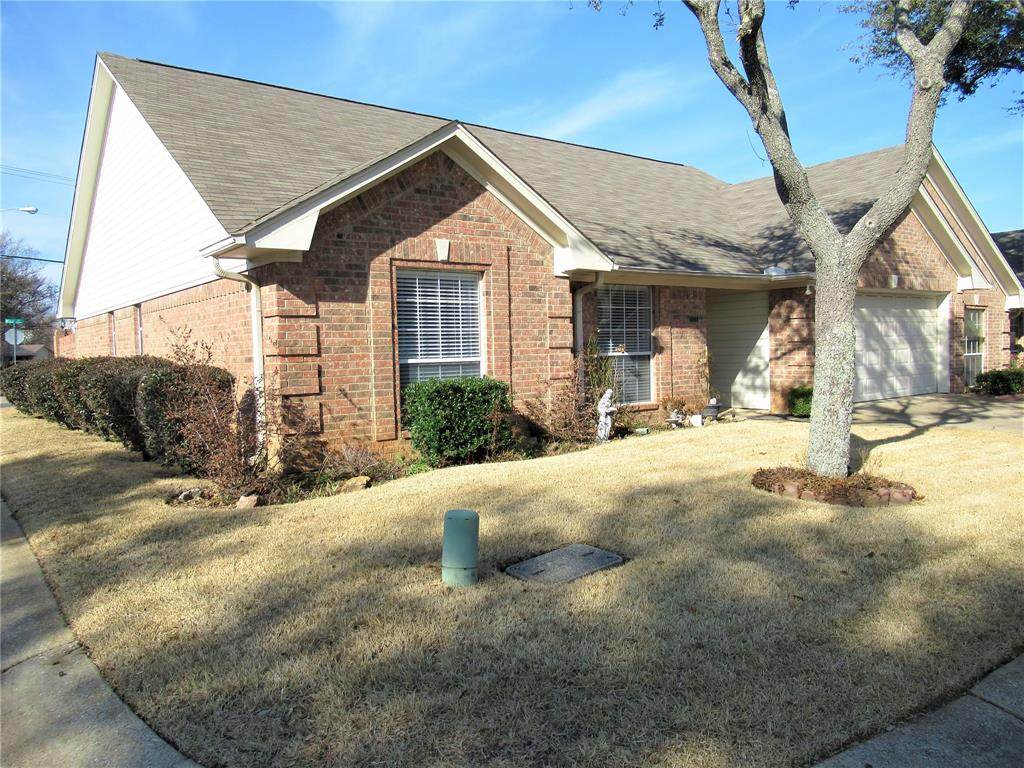 1202 Rice Road - Photo 1