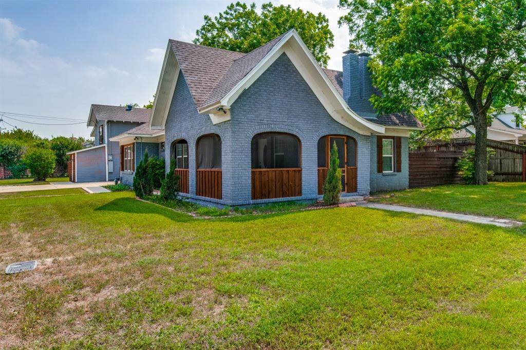 603 5th Street - Photo 1