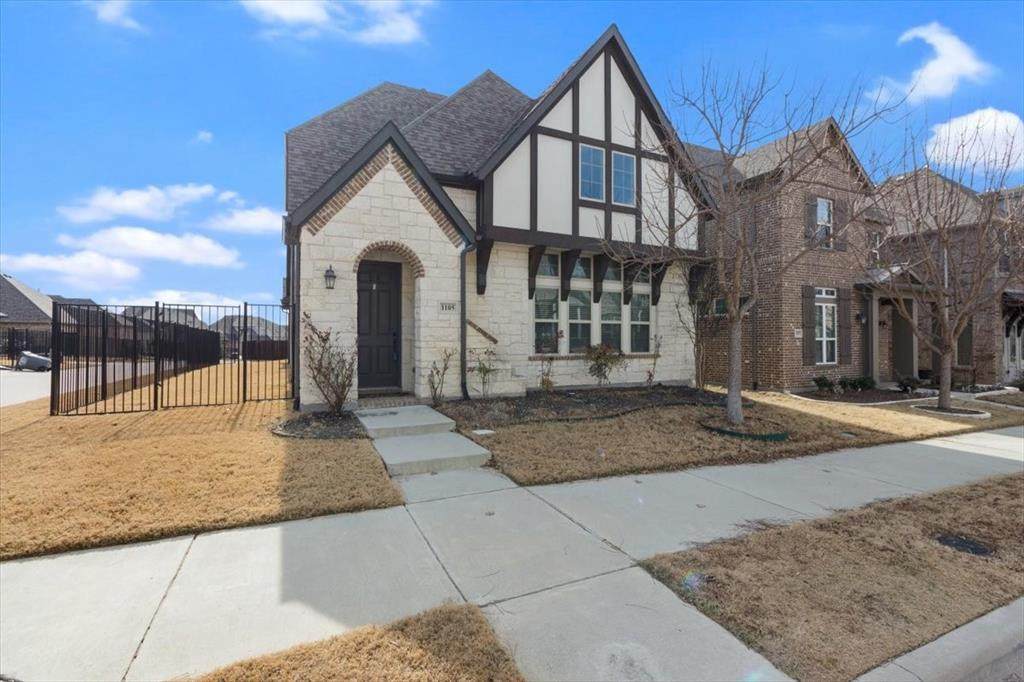 1105 Ferndale Drive - Photo 1