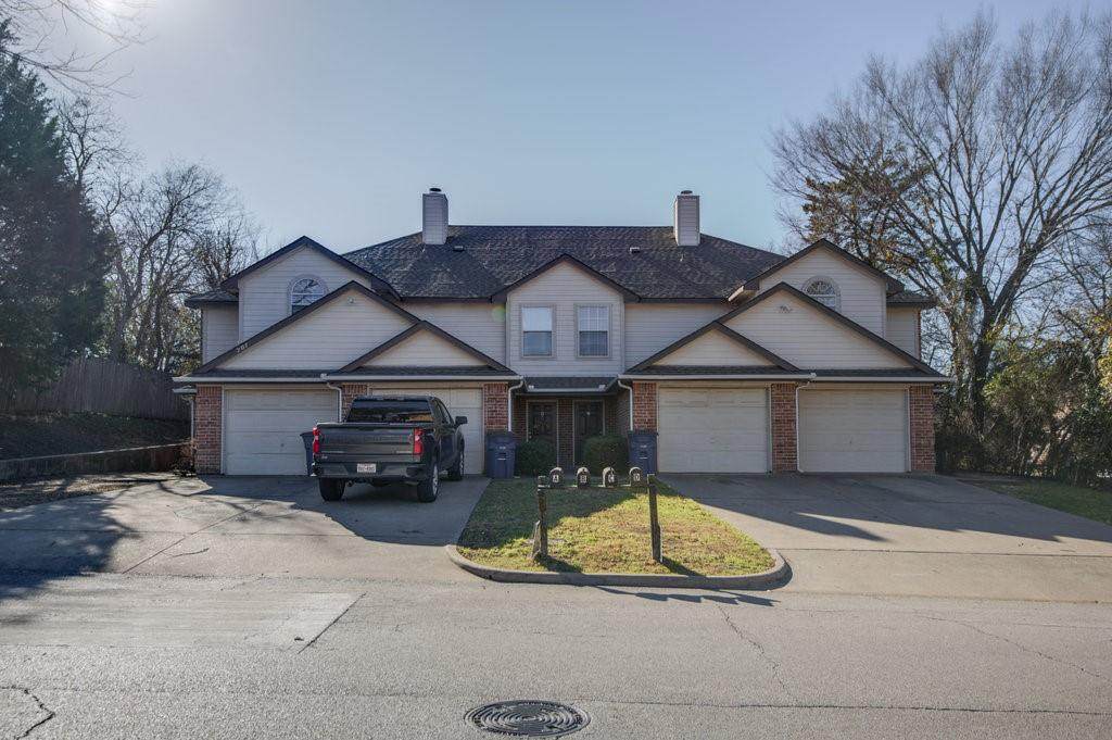 701 Clay Street - Photo 1