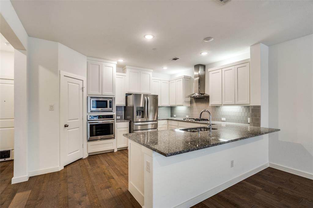 1556 Navasota Trail - Photo 1
