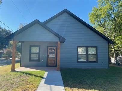 738 Sears Street - Photo 1