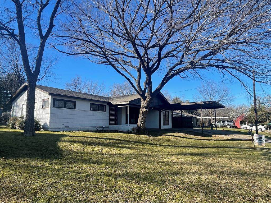 102 Hillside Drive - Photo 1