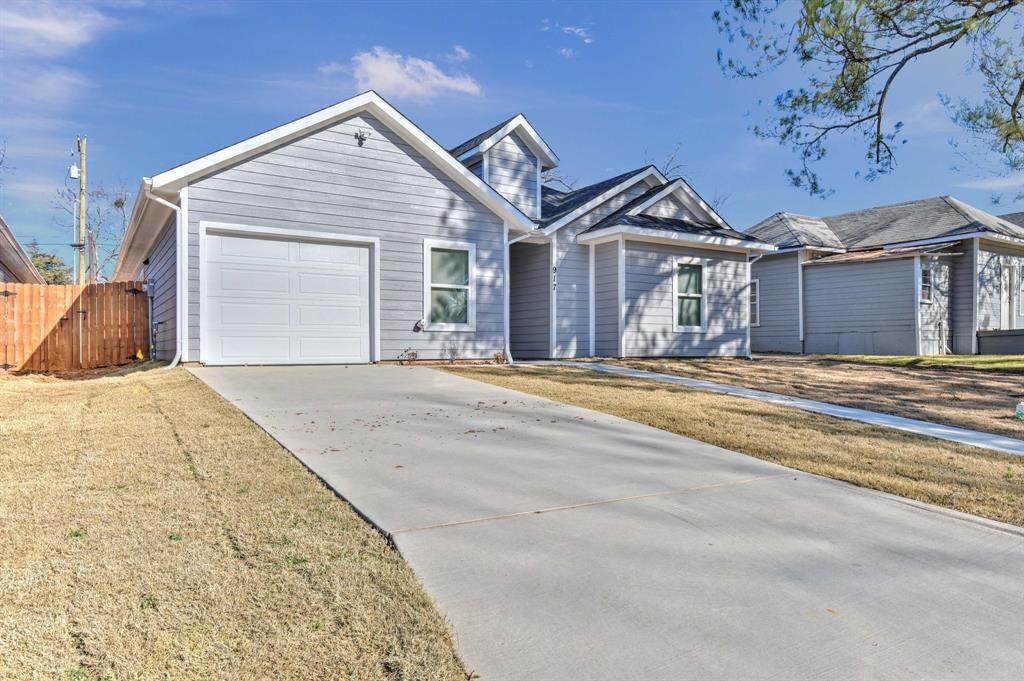 921 Collins Street - Photo 1