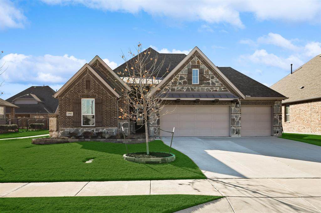 2901 Clearwater Drive - Photo 1