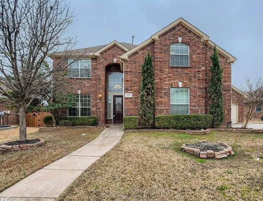 2817 Deerhurst Drive - Photo 1